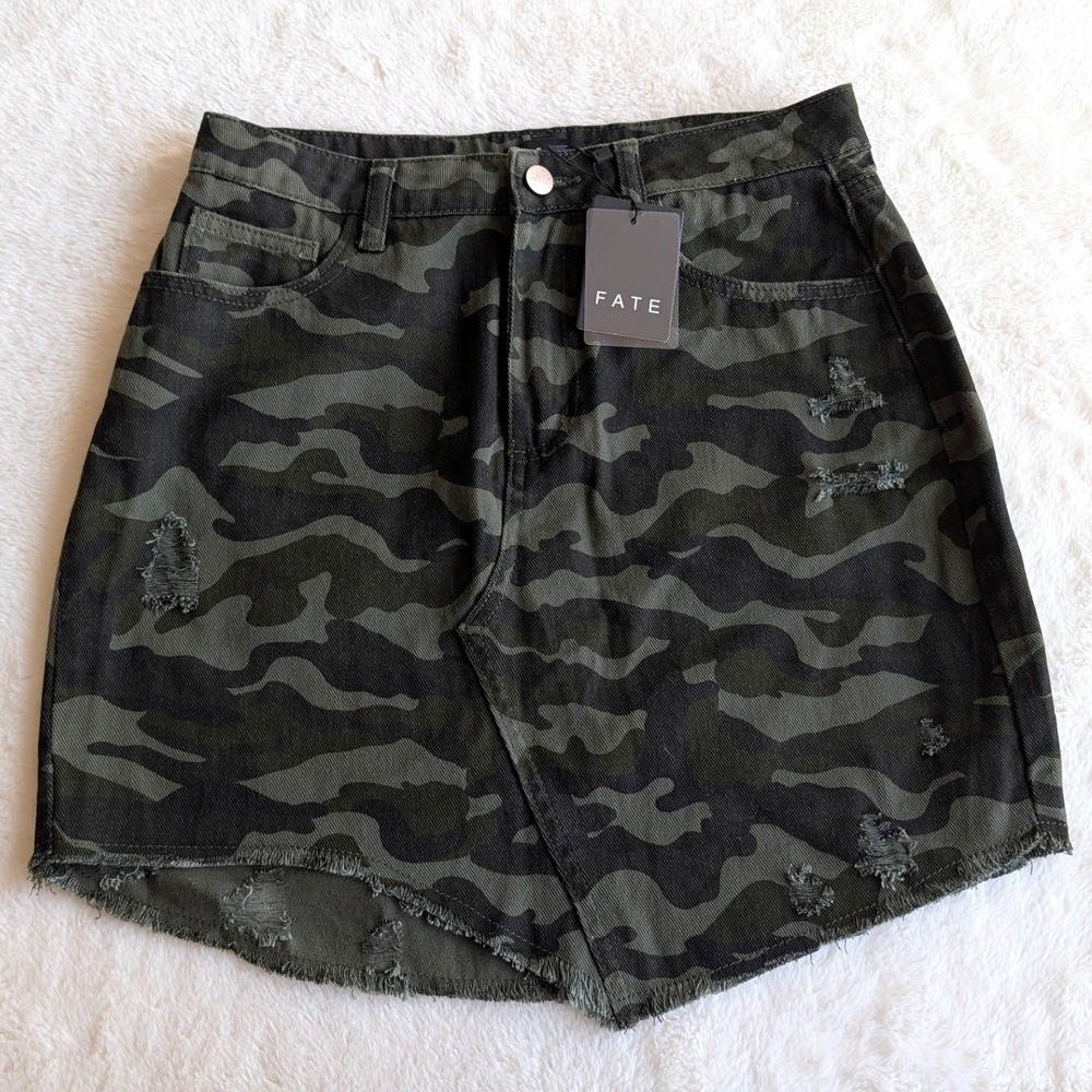 Fate Womens Camo Distressed Denim Mini Skirt Green Camouflage Raw Hem Size S